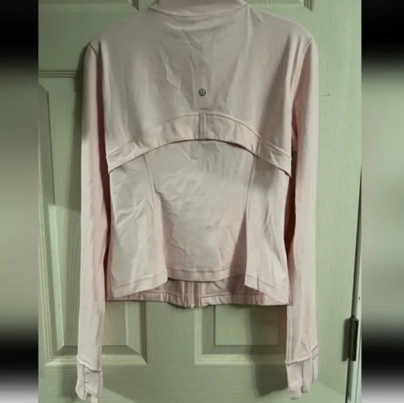 Lululemon Strawberry Milkshake Define Jacket Size 6. In good condition. See pics - Picture 3 of 8